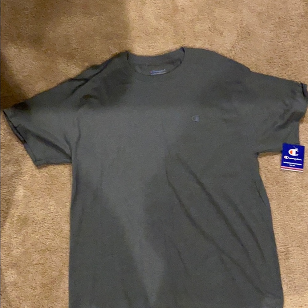 CHAMPION TSHIRT
